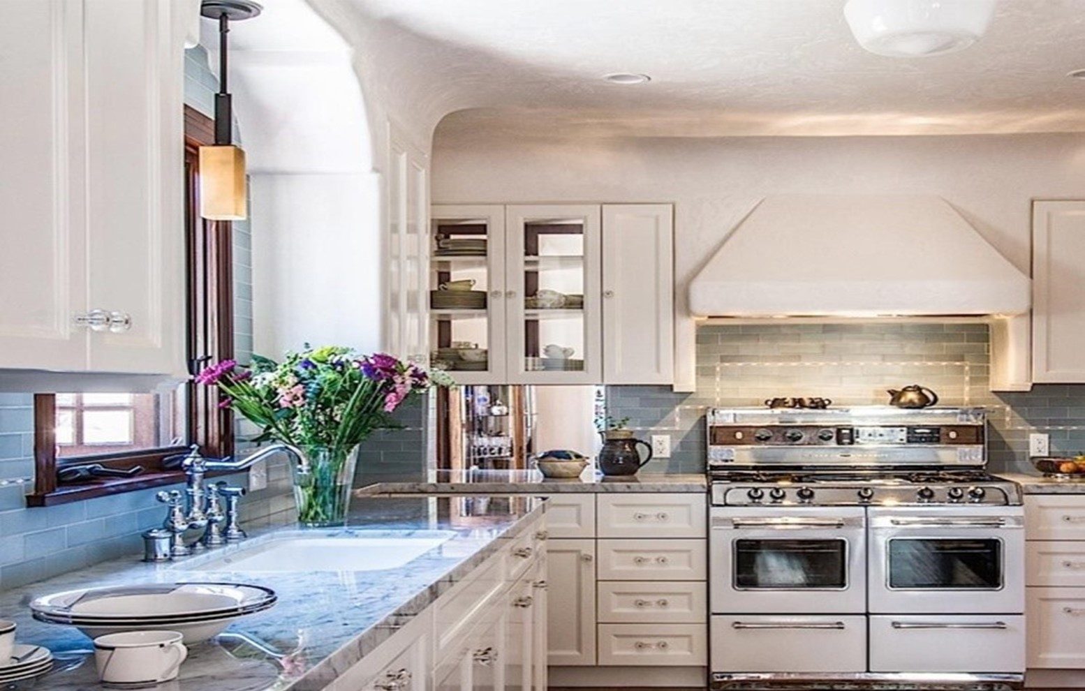 We remodel, redesign, and refurbish kitchens unique to our client’s needs, inspired by their dreams, and aligned with their budget and timeline.